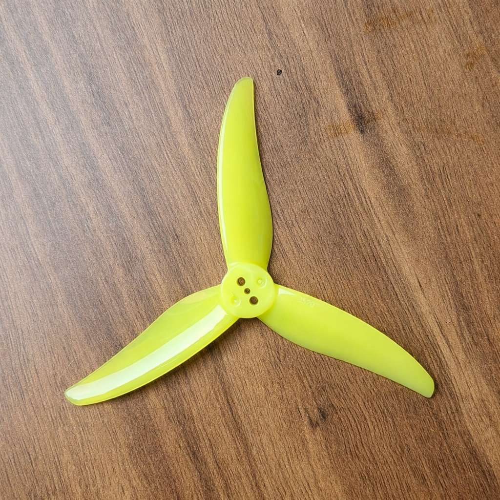Gemfan 3520 Hurricane PC 3 Blade T-mount 1.5mm Propeller Lemon - (2CW+2CCW)