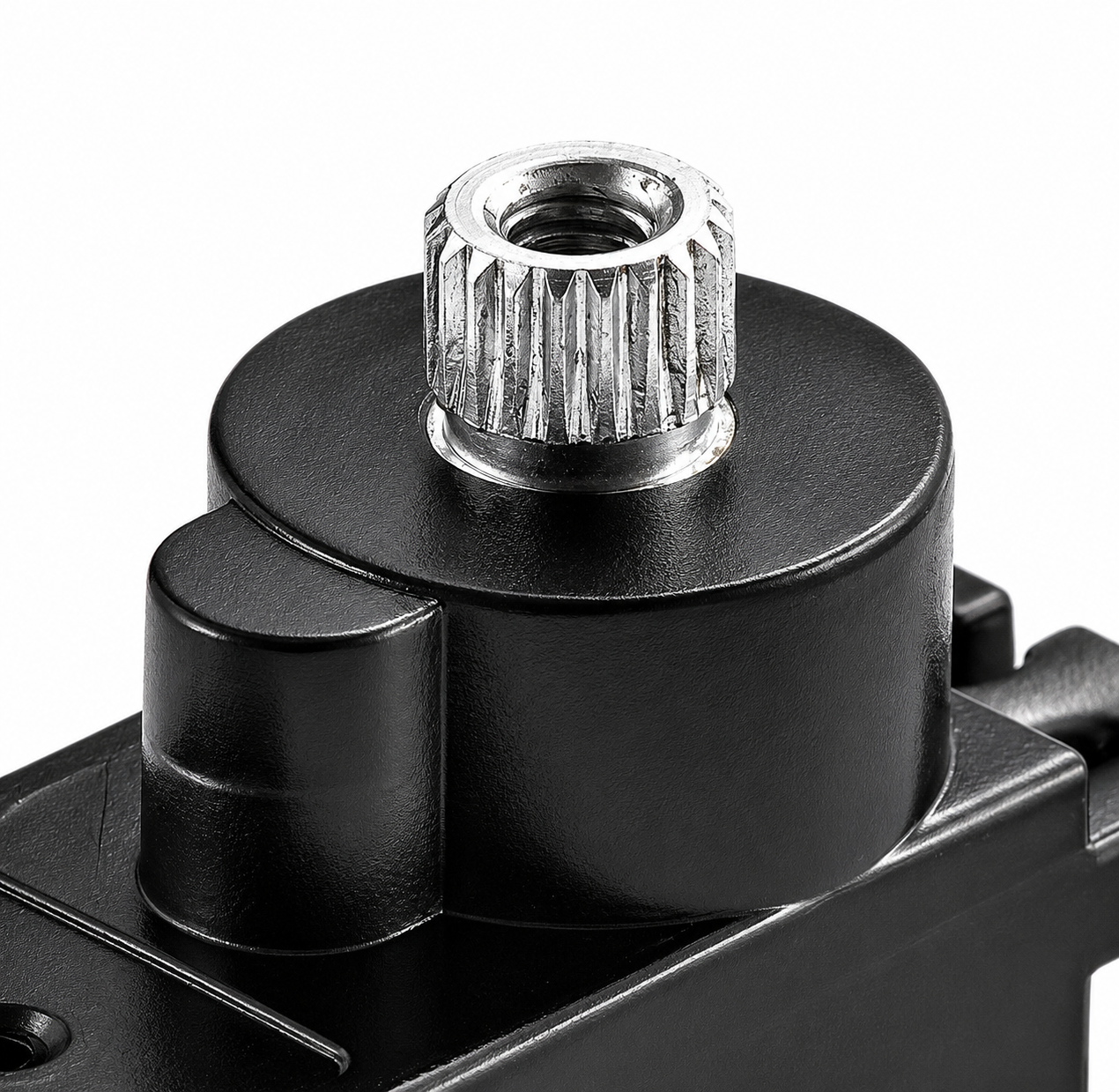 Side Profile of TowerPro MG90S Mini Metal Gear Servo Motor