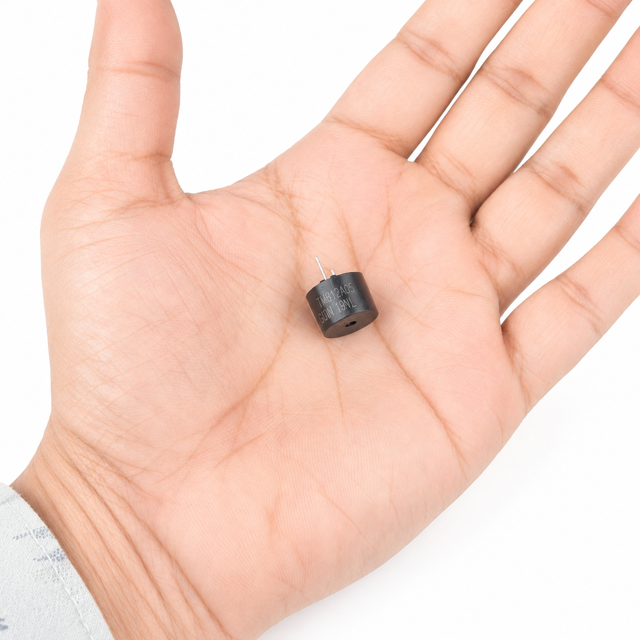 5V Active Electromagnetic Buzzer Size Comparison in Hand
