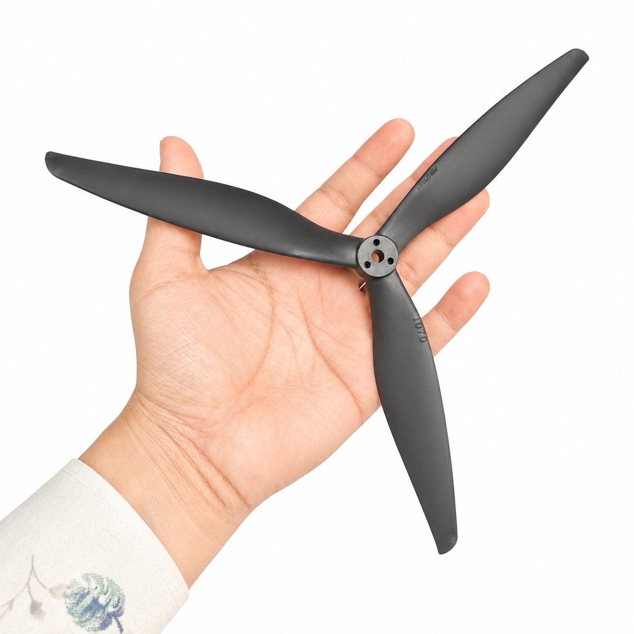 Gemfan 1070 Cinelifter Glass Fiber Nylon 3 Blade 5mm Shaft Pitch 7" Black Propeller (1 Pair CW+CCW)