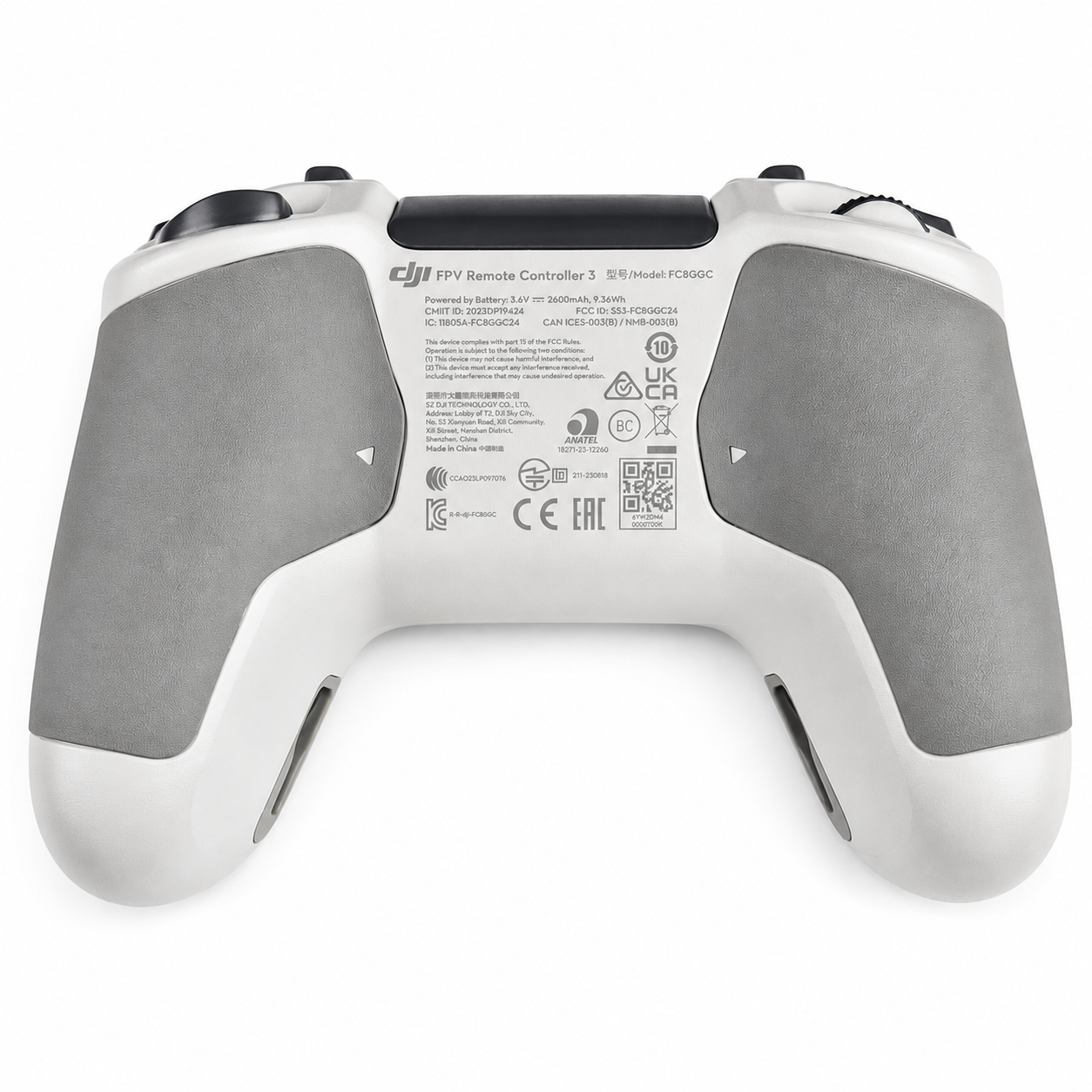 Rear grip and ergonomic design of DJI FPV Remote Controller 3
