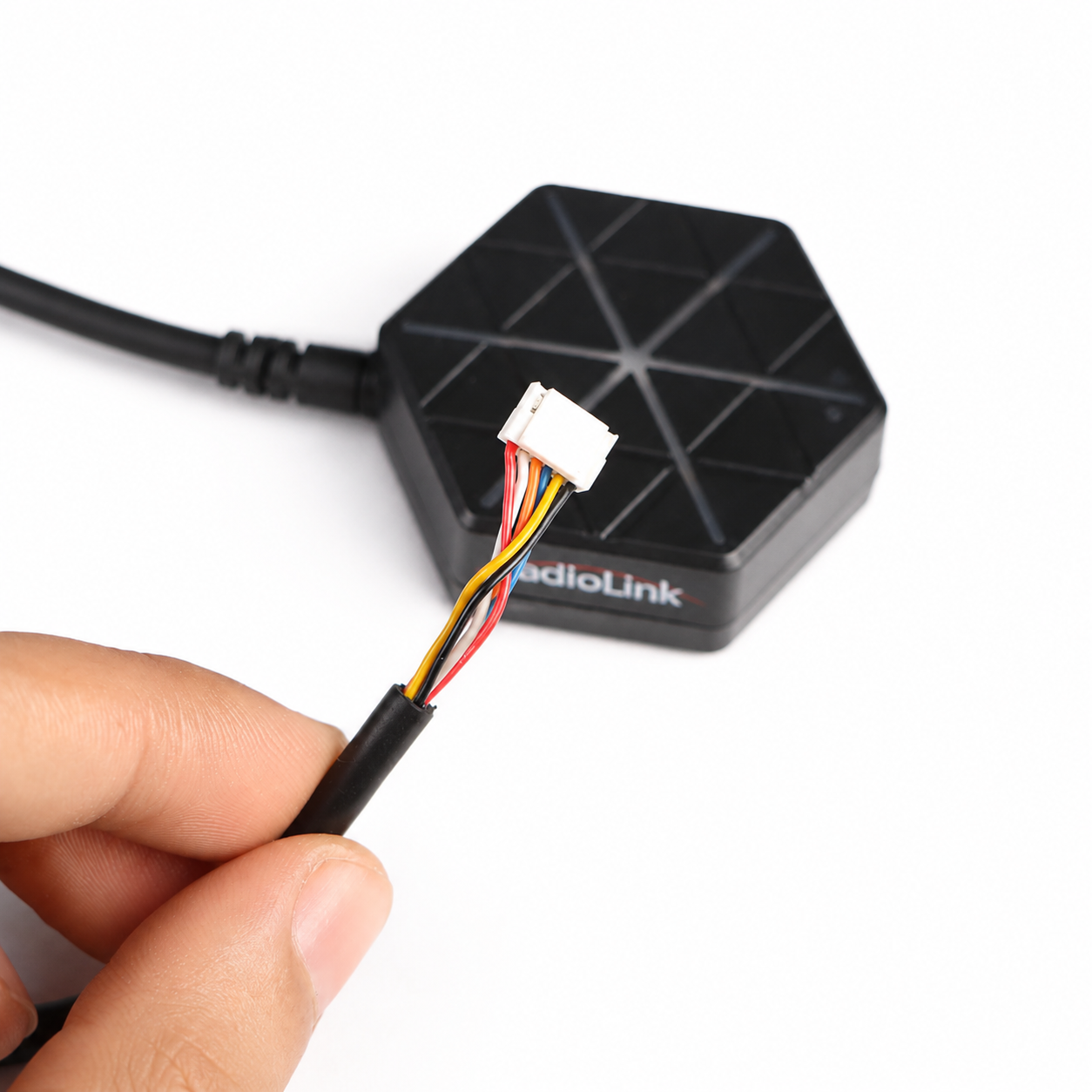 Radiolink SE100 GPS installation and mounting demonstration